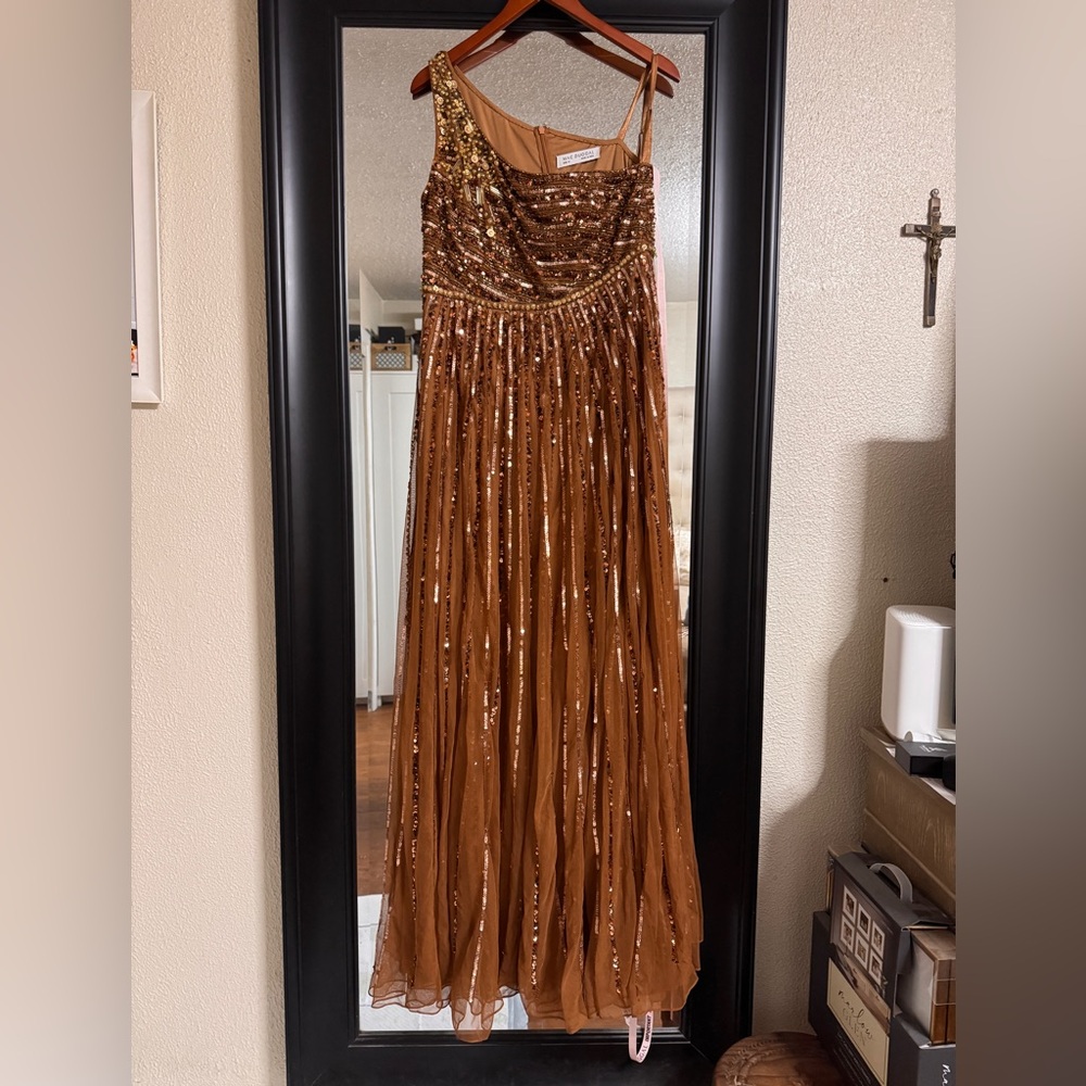 Mac Duggal gown - Picture 3 of 7